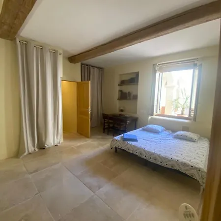 Apartament Spa Roquemaure *