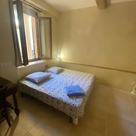 Spa Roquemaure Apartment *